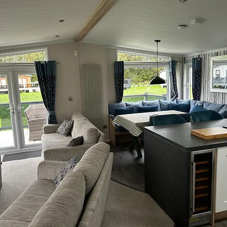 Blissful Haven Lakeland